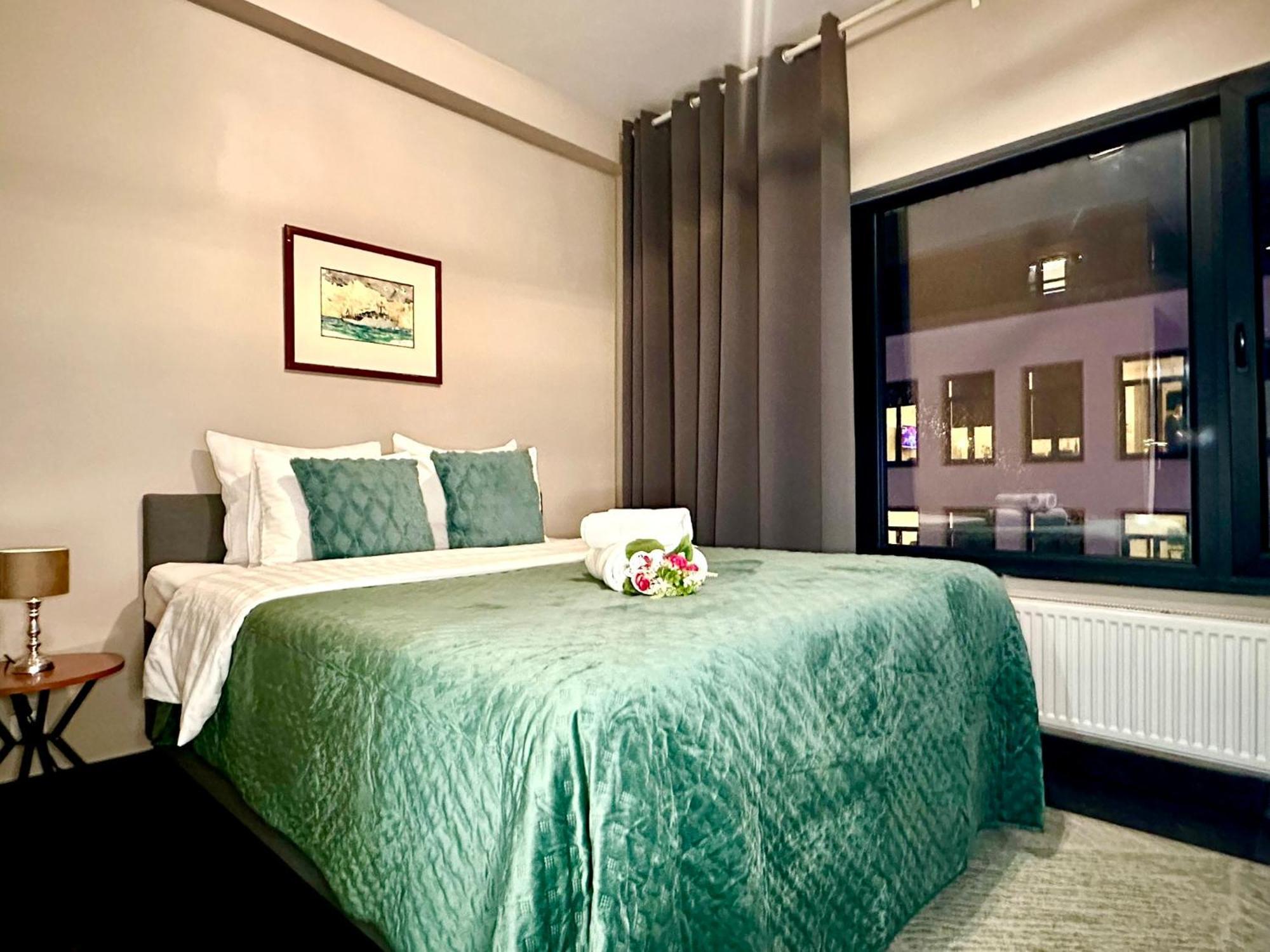 Luxury Suites Diamond Antwerpen Exteriör bild